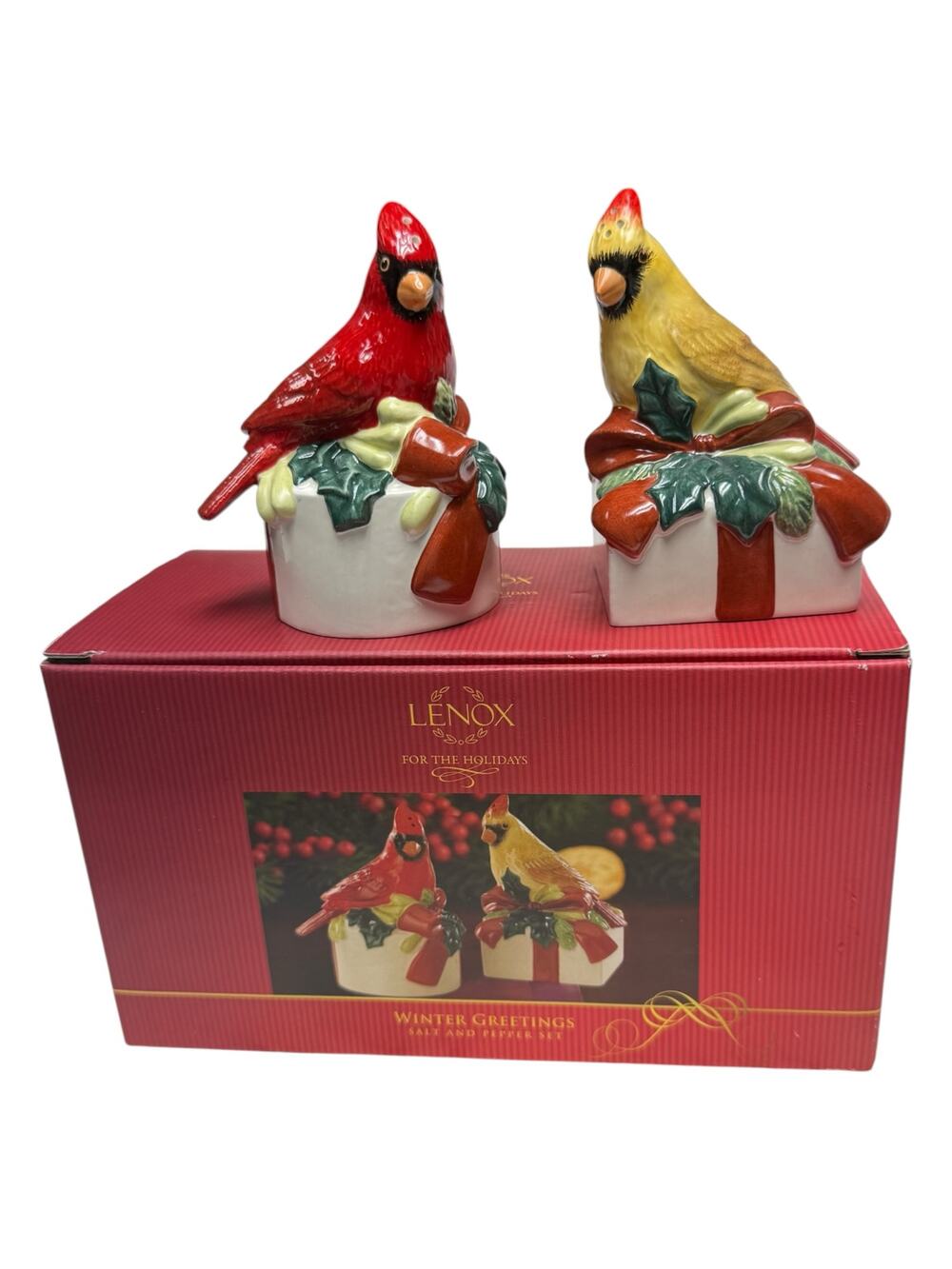 Lenox Winter Greetings Cardinal Salt Pepper Shakers Set 810114 Male Female NIB